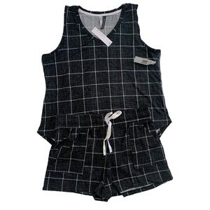 Jaclyn Smith Intimates New With Tags 2 Piece Set Size Medium Window Pane Print